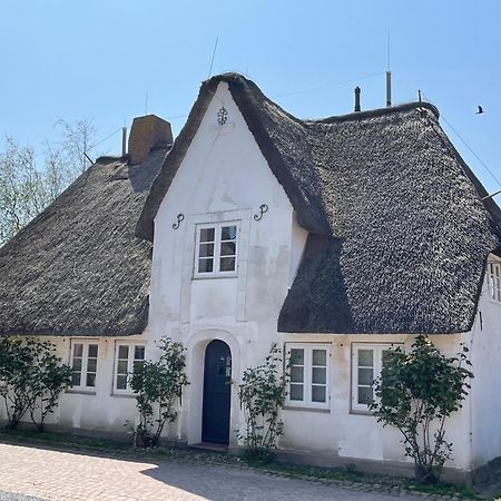 Apartamento Kapitaenshaus Von 1712 - Neu Saniert Nieblum Exterior foto