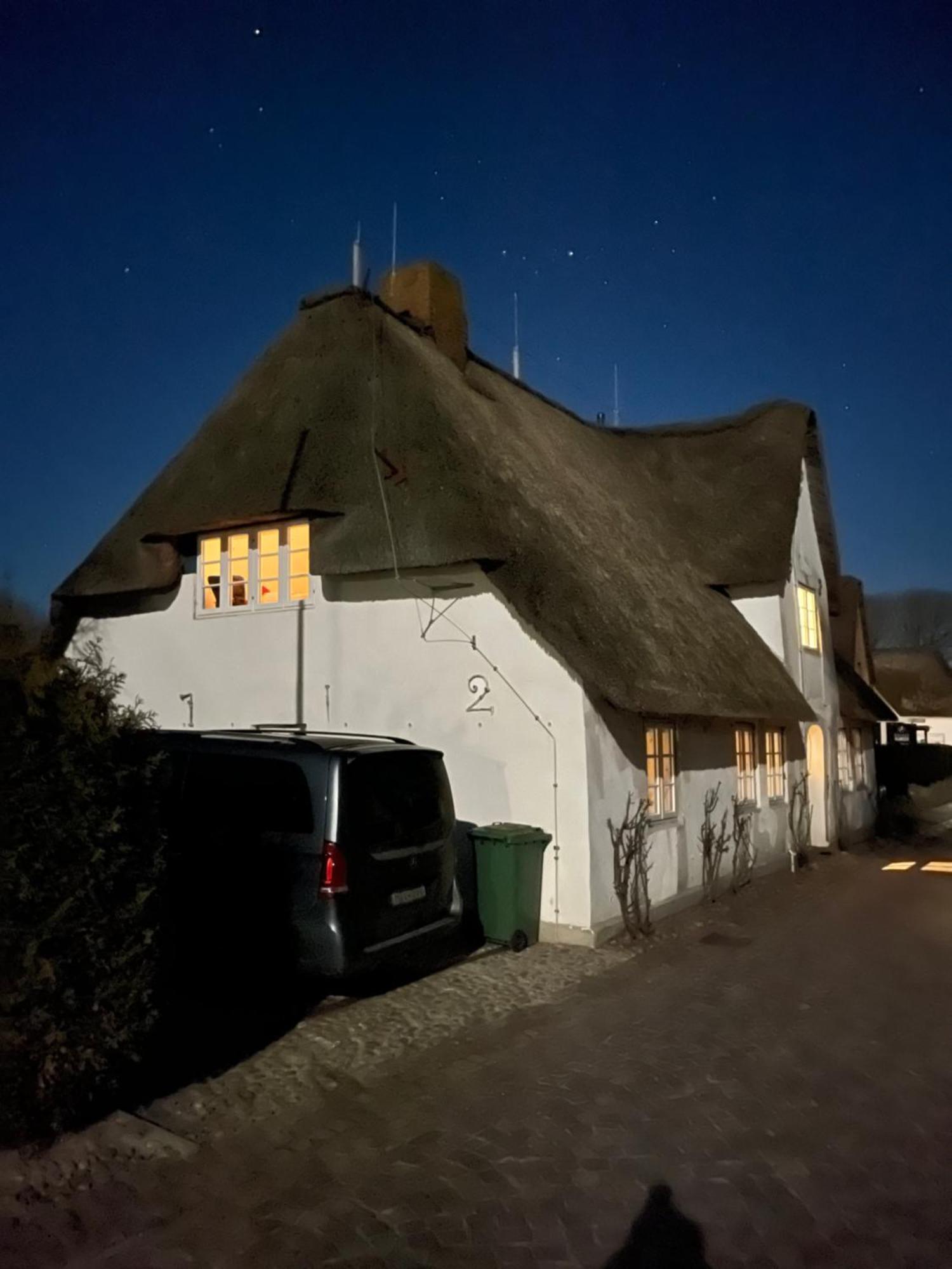 Apartamento Kapitaenshaus Von 1712 - Neu Saniert Nieblum Exterior foto
